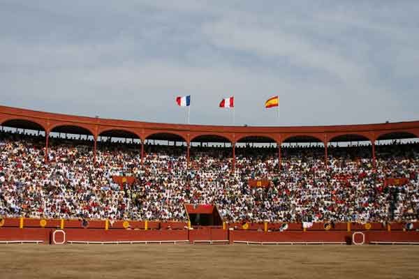 Jesus Herrera y Mario Vilau destacan con orejas en la Feria del Señor de los Milagros